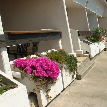 Cap Nat International - Port Nature Colline Village Naturiste *